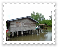 บ้านชาวประมงส่วนใหญ่เป็นบ้านไม้