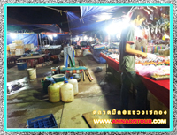 บรรยากาศยามค่ำคืนของตลาดมืดเซกอง