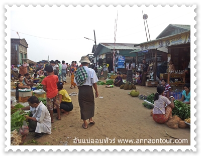 ตลาดริมริมหาดทราย