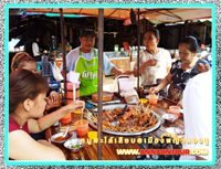 หมูเสียบร้านแรกของเมืองพญาตองซู