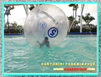 ลูกบอลลอยน้ำ สำหรับให้เด็กเข้าไปเล่น