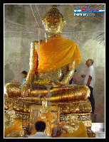 พระพุทธรูปภายในโบสถ์บางกุ้ง